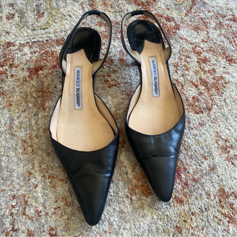 Manolo Blahnik Carolyne Leather Low-Heel Slingback Pump
